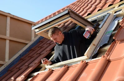 Pose de fenêtres de toit Velux à Domarin
